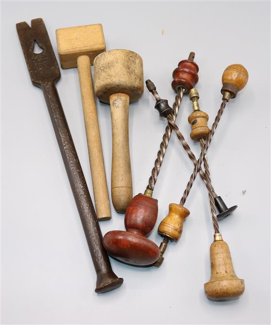 Collection of old carpenters tools & some 20C tools